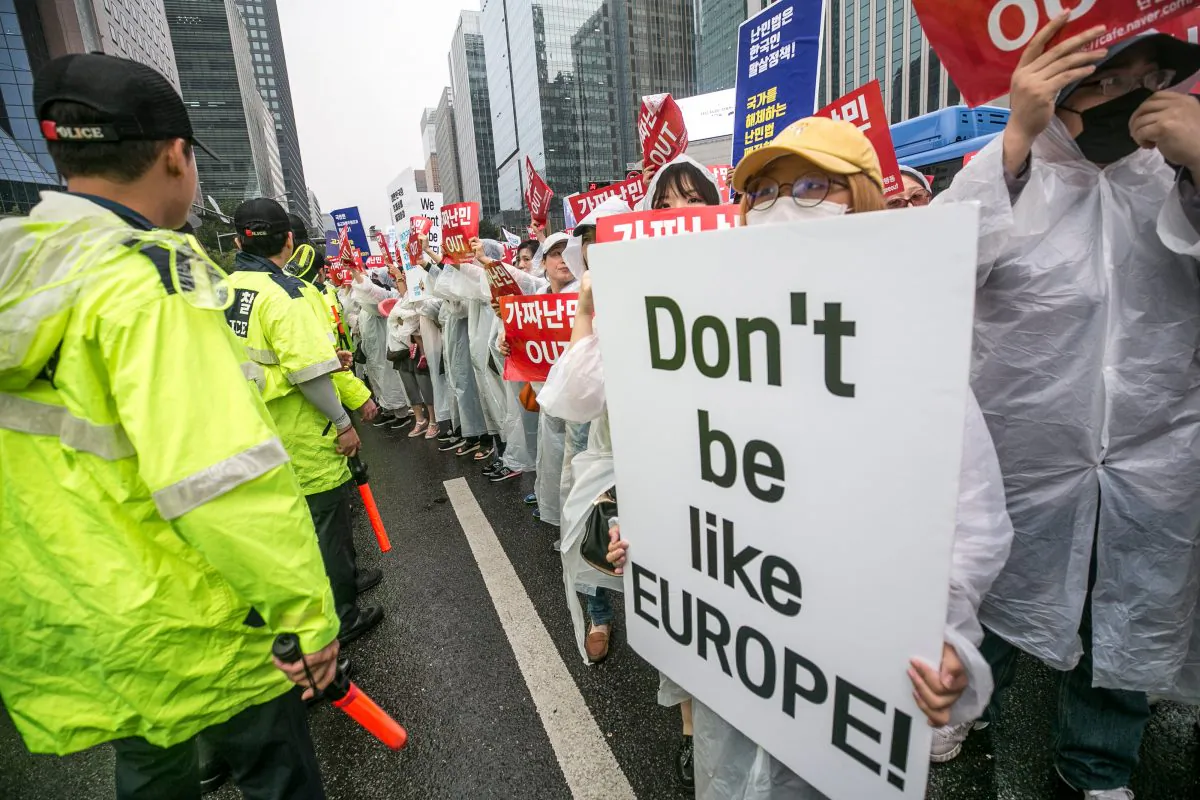 Protestors demand the expulsion of Yemeni asylum seekers in Seoul, South Korea, on Sept. 16, 2018. (Jean Chung/Getty Images)