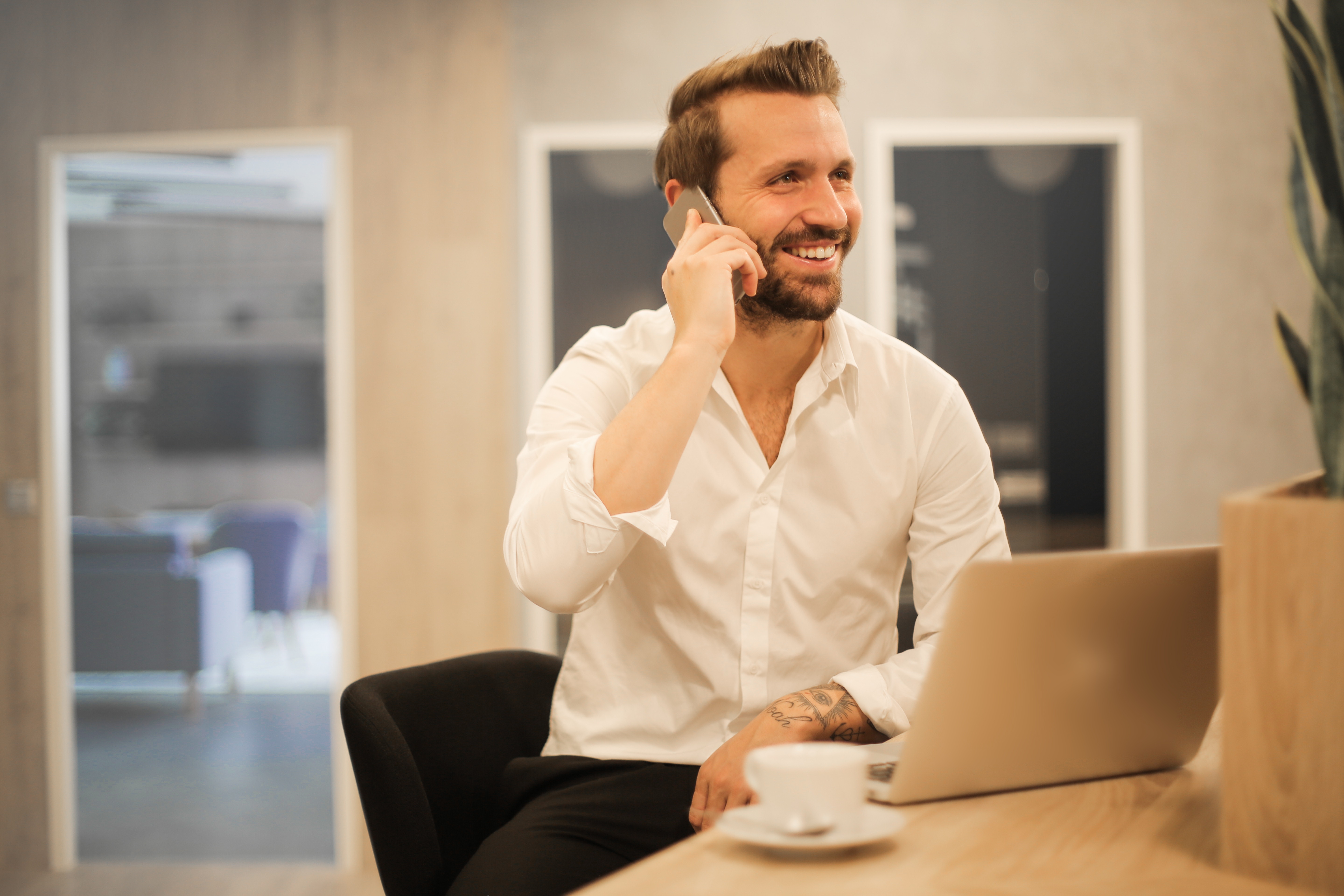 Want to Make a Name for Yourself as a Thought Leader? You'll Need These Two Things to Stand out in the Saturated Space. - Vimarsana News