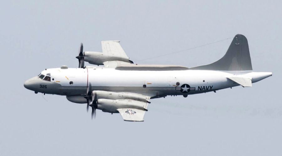 us navy ep-3 over the persian gulf