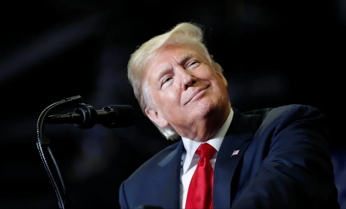 U.S. President Donald Trump speaks at a campaign rally on the eve of the U.S. mid-term elections at the Show Me Center in Cape Girardeau, Missouri, U.S., November 5, 2018. (Reuters/Carlos Barria)