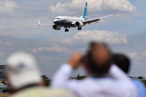 a Boeing 737 landing