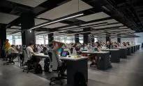 Sit-Stand Desks Cut Daily Sitting Time, May Help Engage Workers