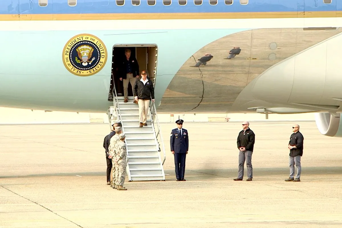President Trump arrives at the Beale Air Force Base in Marysville, Calif on Nov. 17 to assess the disaster caused by Camp Fire. (Ted Lin/The Epoch Times)