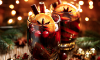 Thanksgiving Family Traditions: Mulled Wine for a Warm Welcome