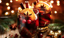 Thanksgiving Family Traditions: Mulled Wine for a Warm Welcome