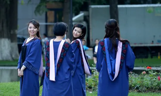 Woman Studying in the US Threatened for Criticizing Beijing-Linked Association