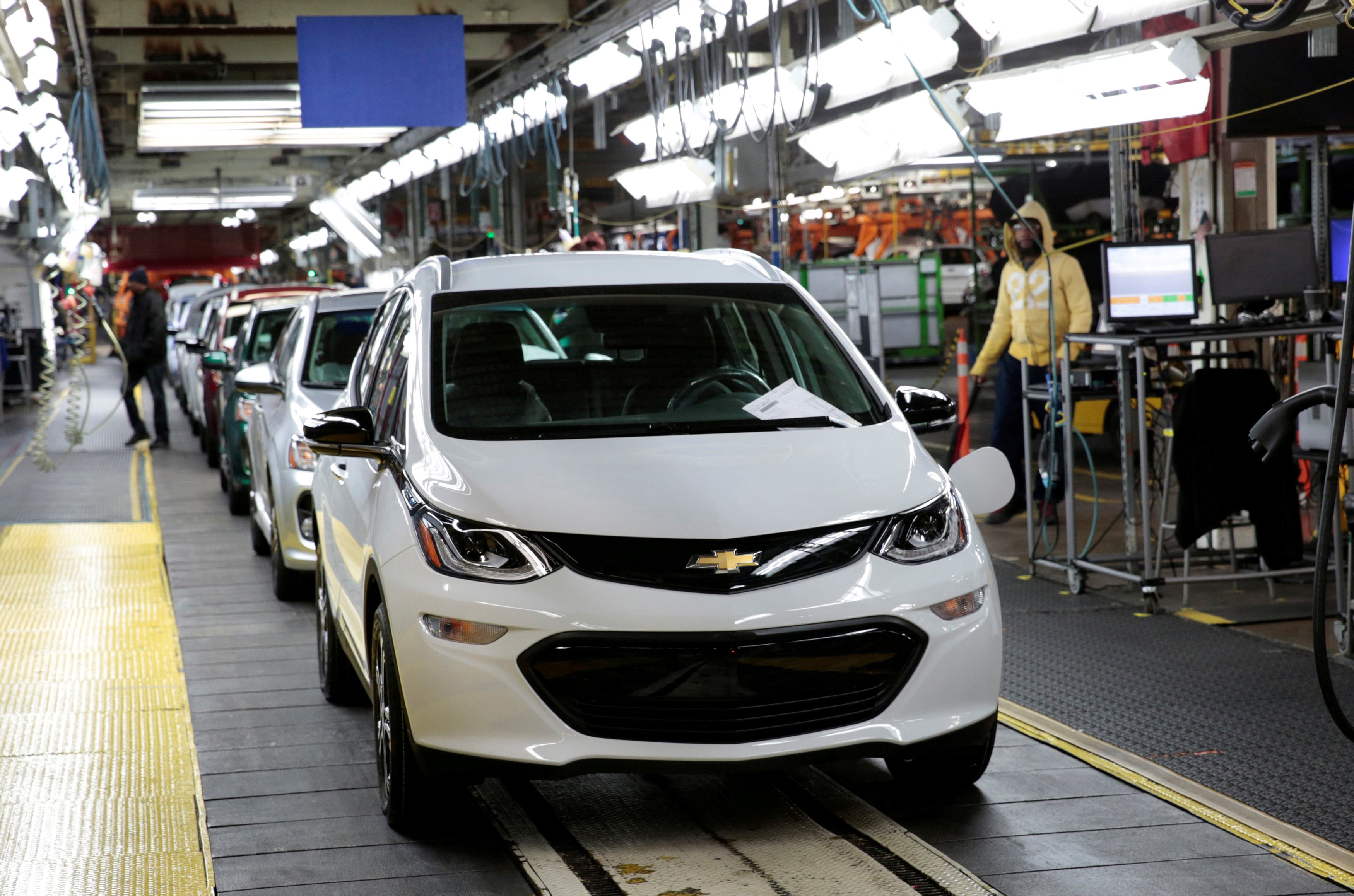 Biden Admin Grants $2.5 Billion Loan to GM, LG Energy Solution to Build EV Battery Cell Factories - Vimarsana News