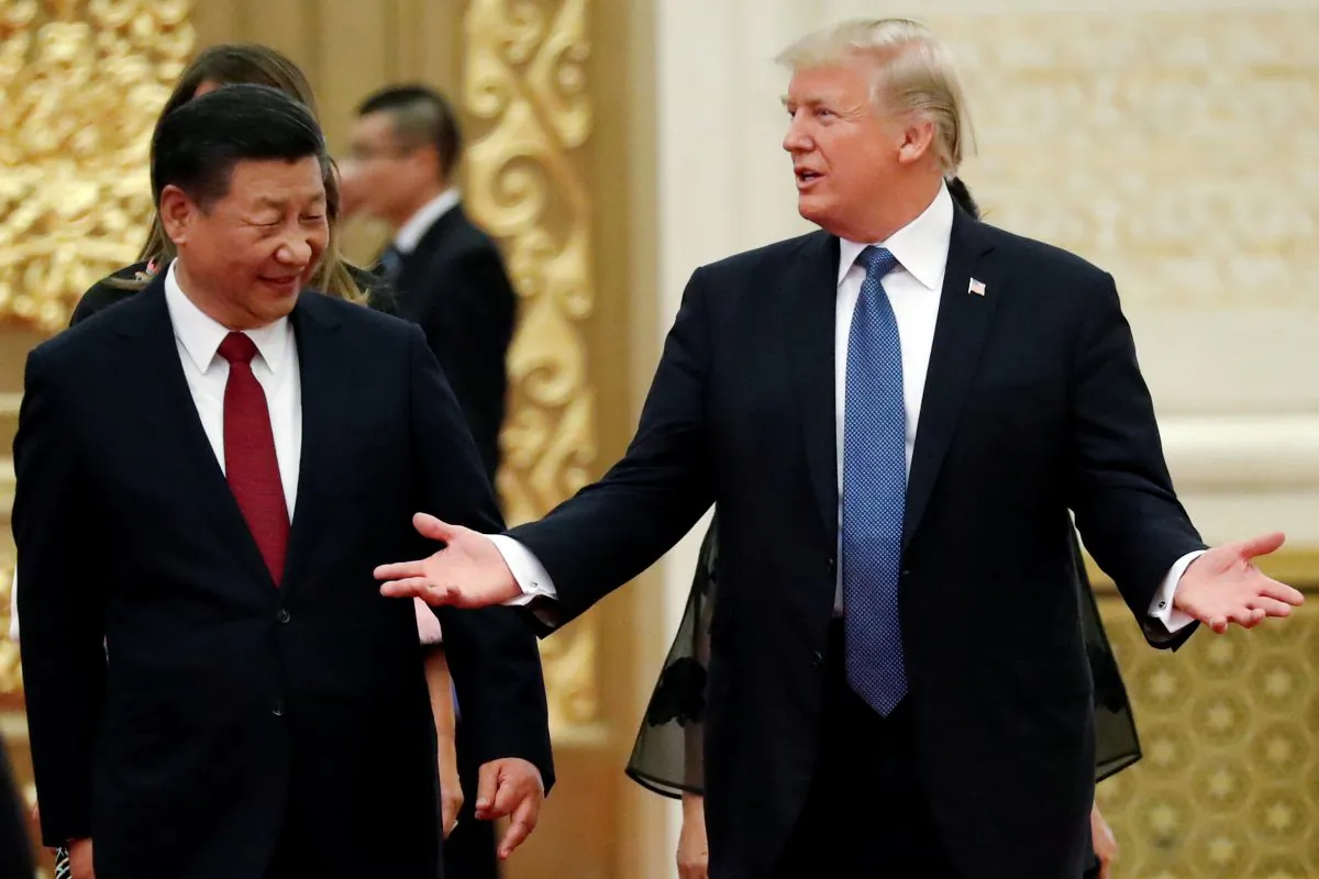 U.S. President Donald Trump and Chinese leader Xi Jinping (L) in Beijing, China, Nov. 9, 2017. (Jonathan Ernst/Reuters)