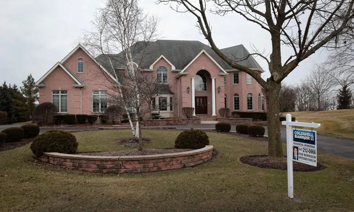 US Pending Home Sales Fall in October