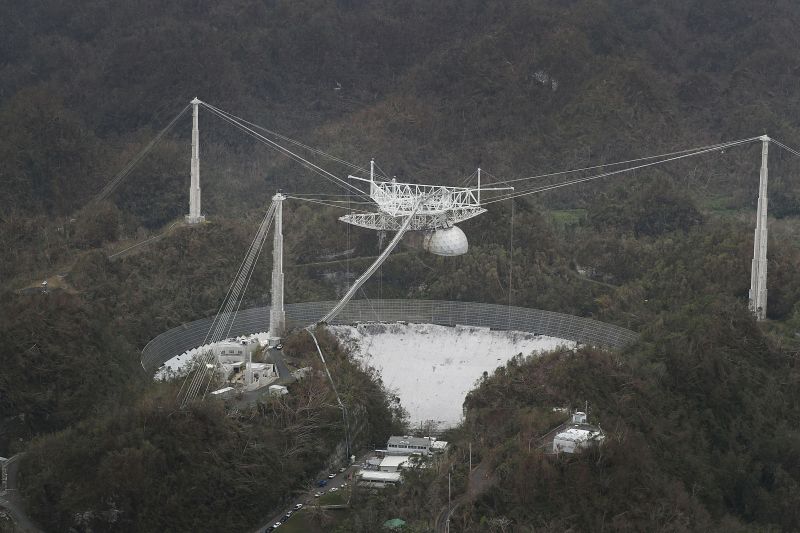 Puerto Rico Faces Extensive Damage After Hurricane Maria seti