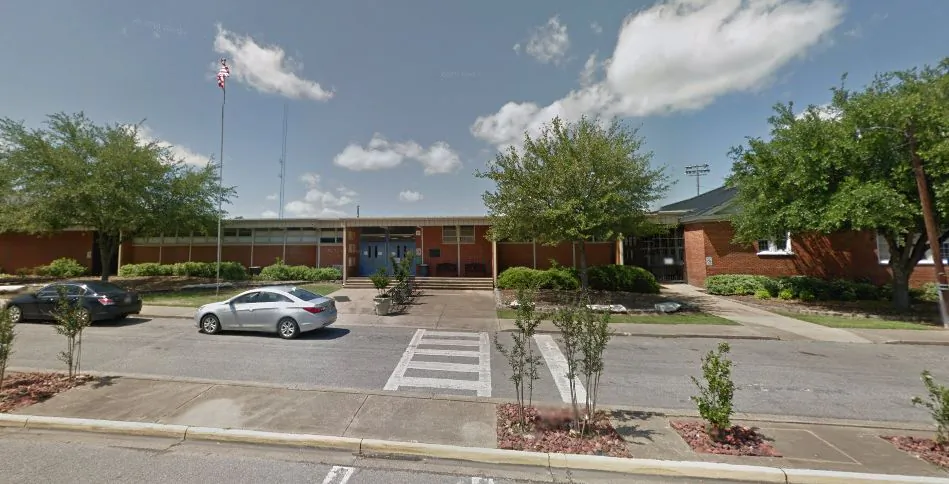 McKenzie told teachers at  U.S. Jones Elementary School in Demopolis, Alabama, and she also told the school’s assistant principal about the alleged bullying. (Google Street)