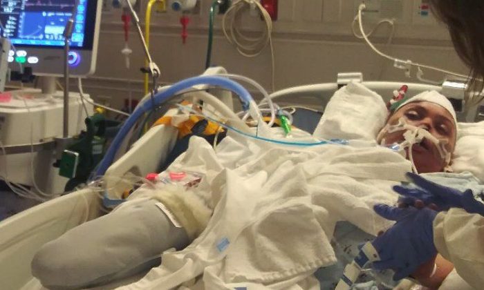 Teen Awakens From Coma in Time for Christmas | The Epoch Times