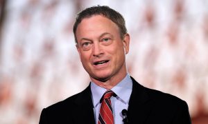 Gary Sinise Just Flew 1,000 Children of Fallen Soldiers to Disney World