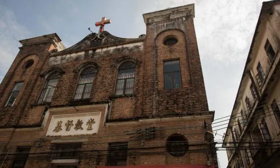 Chinese Regime Detains Prominent Church Leader
