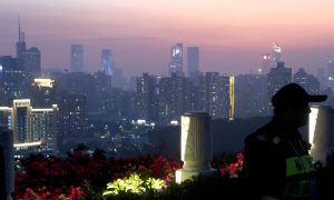 Ahead of China Anniversary, Trade War Fans Call for Faster Market Reforms