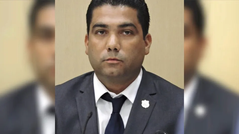 File photo showing Broward County Sheriff's Deputy Peter Peraza giving testimony at his trial in Fort Lauderdale, Fla., on June 16, 2016. (Rafael Olmeda/South Florida Sun-Sentinel via AP)