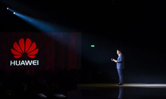 Huawei is a Risk so Britain Must Change Course on 5G, Ex-MI6 Spymaster Says