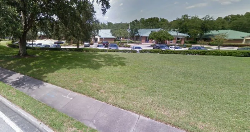 York Spratling, the veteran, began living at the Consulate Health Care of Jacksonville in December 2016 after his health declined and wasn’t able to care for himself on his own, reported the Naples Daily News.  (Google Street View)