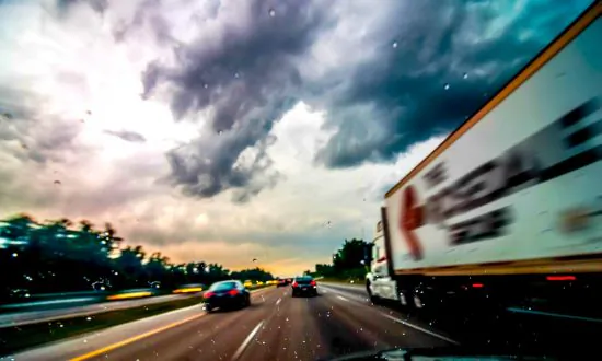 Facebook Post Thanking Trucker for Guiding Couple Through Rain Storm Goes Viral