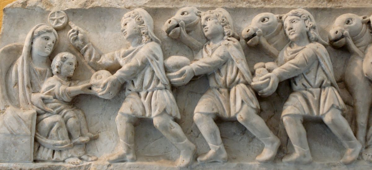 Adoration_magi_on sacophogus