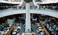 Burnout, Stress Lead More Companies to Try a Four-Day Work Week
