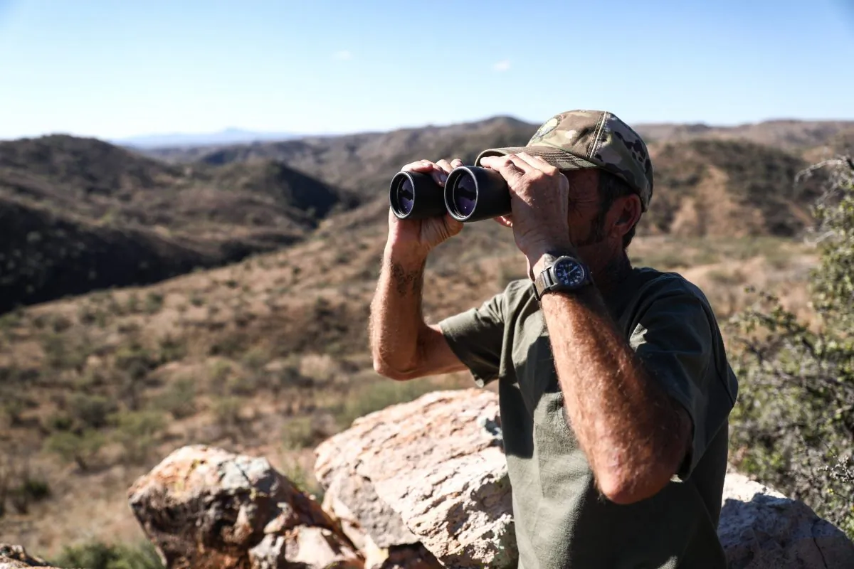 Arizona Border Recon founder Tim Foley surveys the U.S.–Mexico border south of Arivaca, Ariz., on Dec. 8, 2018. (Charlotte Cuthbertson/The Epoch Times)