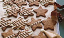 Crisp Gingerbread Stars