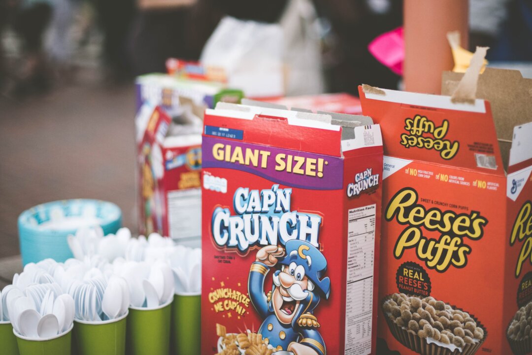 A bowl of sugar cereal marketed at children has as much sugar as a candy bar. (Gades Photography/Unsplash)