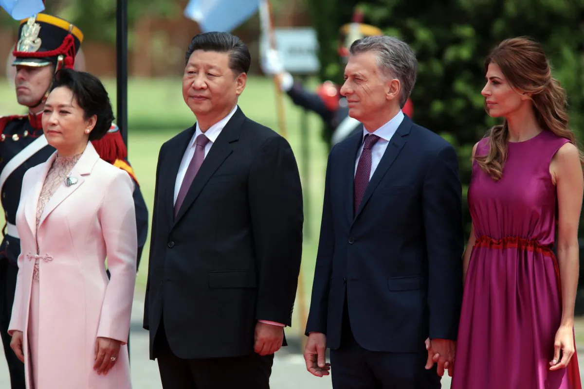 President of Argentina Mauricio Macri and his wife Juliana Awada receive Chinese leader Xi Jinping and his wife Peng Liyuan after the 2018 G-20 Leaders Summit on Dec. 2, 2018, in Buenos Aires, Argentina. (Ricardo Ceppi/Getty Images)