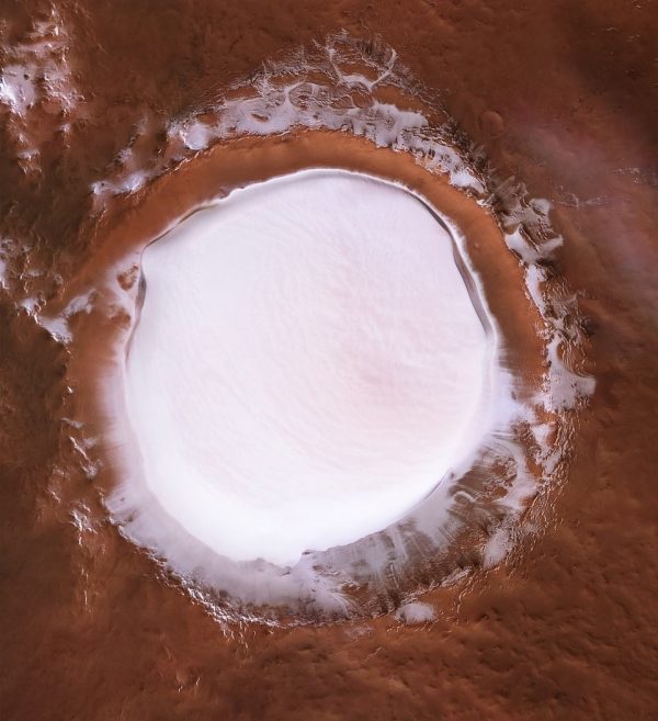 perspective view of ice crater on Mars
