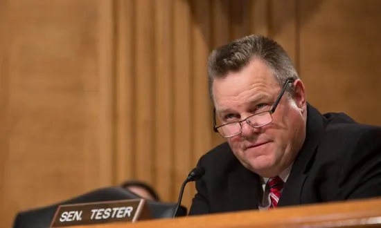 Democrat Senators Move to Oppose Republican National Sales Tax Plan
