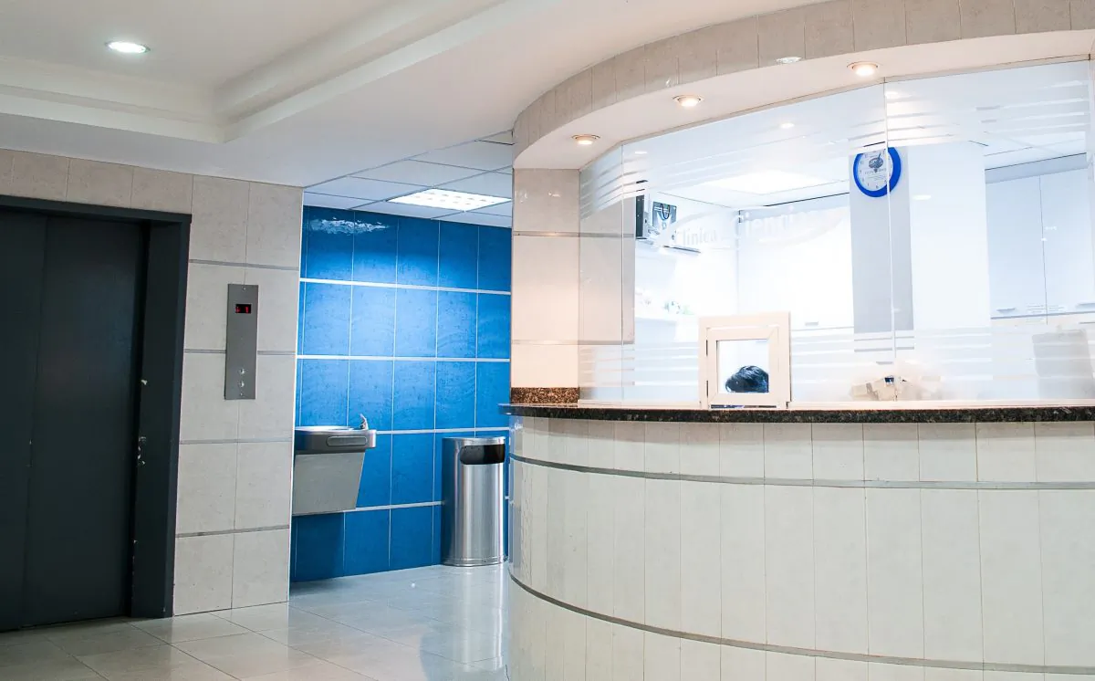An empty waiting area in a hospital. (Martha Dominguez de Gouveia/Unsplash)