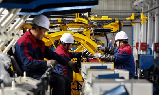 Deflation Risk Rises as China’s Economy Keeps Faltering