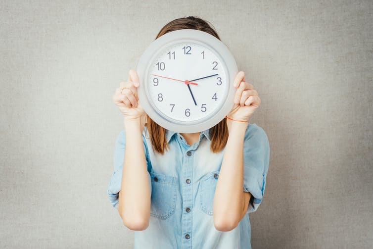 A recent study found that the performance of “night owls” and “morning larks” varied considerably on both cognitive and physical tasks. (file404/ Shutterstock)