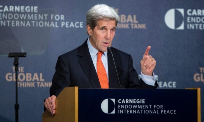 Former U.S. Secretary of State John Kerry discusses U.S. policy towards the Middle East at the Carnegie Endowment for International Peace offices in Washington on Oct. 28, 2015. (Allison Shelley/Getty Images)