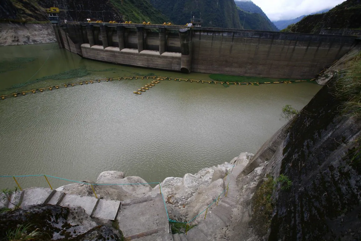 View of the Paute Dam, in Penas Coloradas, Ecuador, on November 10, 2009.( PABLO COZZAGLIO/AFP/GettyImages)