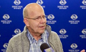 Professor Seeing Shen Yun Says ‘I’m hopeful for humanity’