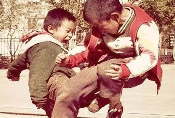 Kids fighting