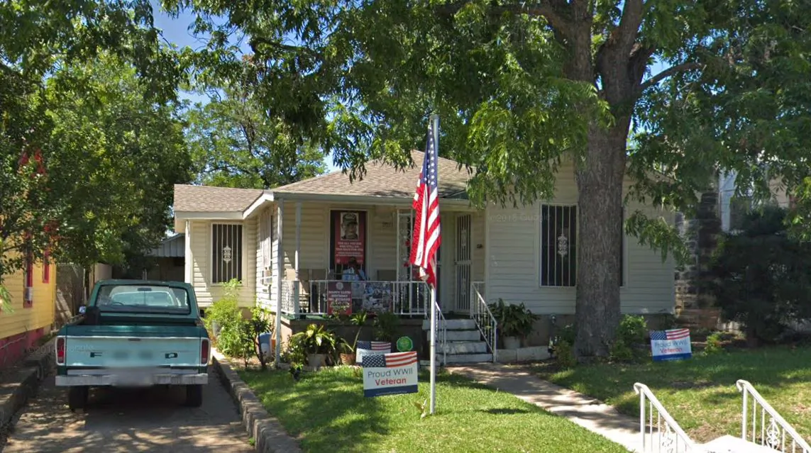 Richard Overton on his front porch in Austin, Texas in a June 2018 file photo. (Google Maps)