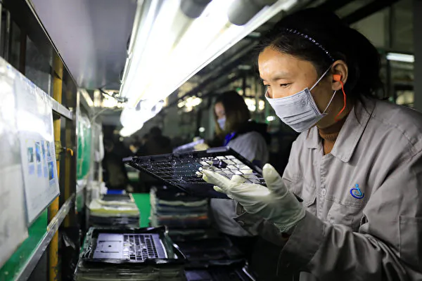 Chinese Firms Rush to Build Overseas Factories to Avoid Trade Friction