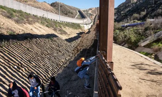 Is Trump to Blame for Migrant Children’s Deaths?