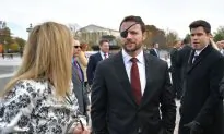Former Navy SEAL Explains Why Walls Matter: ‘A Wall is Effective’