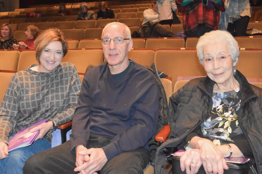 Holly Helt (L) with Tony D’Angelo and Shigeko Helt at Eisemann Center in Richardson, Texas, on Jan. 3. (Amy Hu/The Epoch Times)
