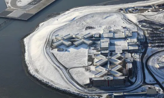 Prisoners Eat Steak While Guards Work for No Pay