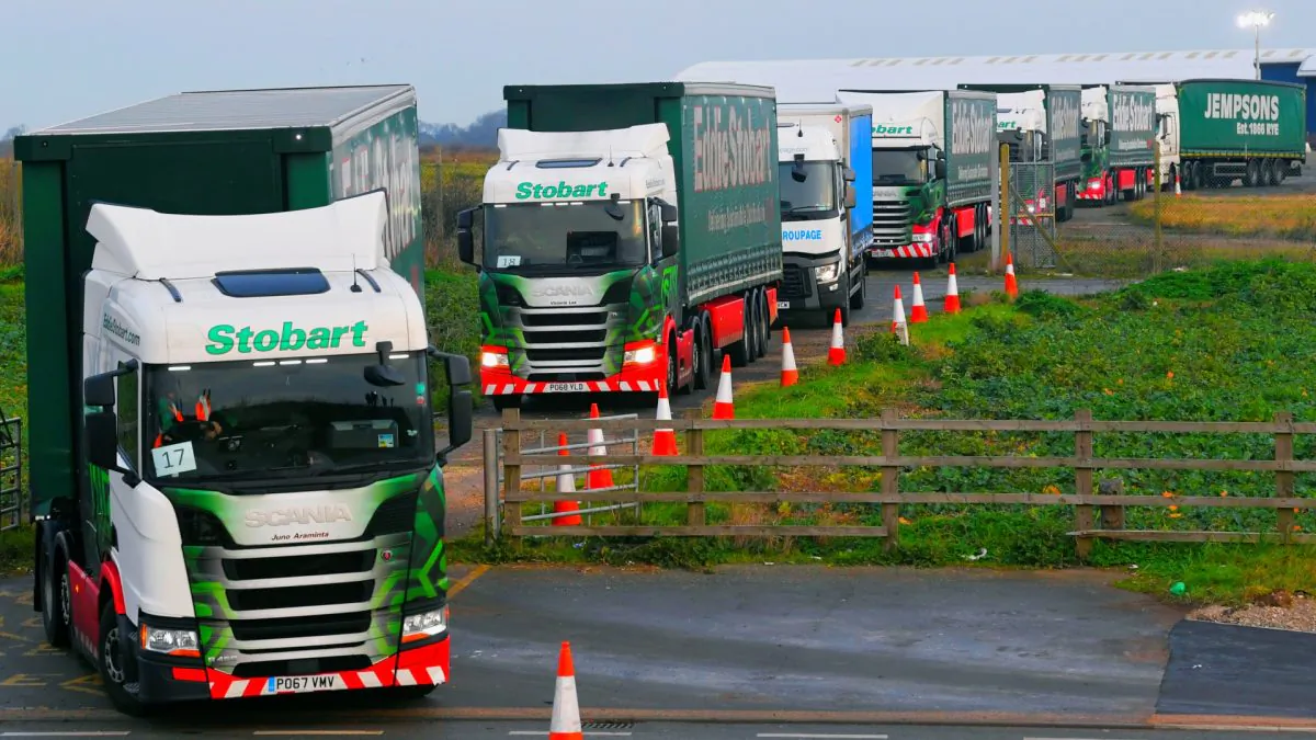 Lorries leave disused Manston Airport to attend a test drive to the Port of Dover during a trial of how road will cope in case of a "no-deal" Brexit, Kent, Britain, on Jan. 7, 2019. Toby Melville/Reuters)