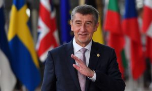 Czech Republic Bans Huawei Devices for Government Office Use