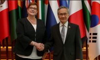 Australian Foreign Minister in Thailand as Saudi Teen Seeks Asylum