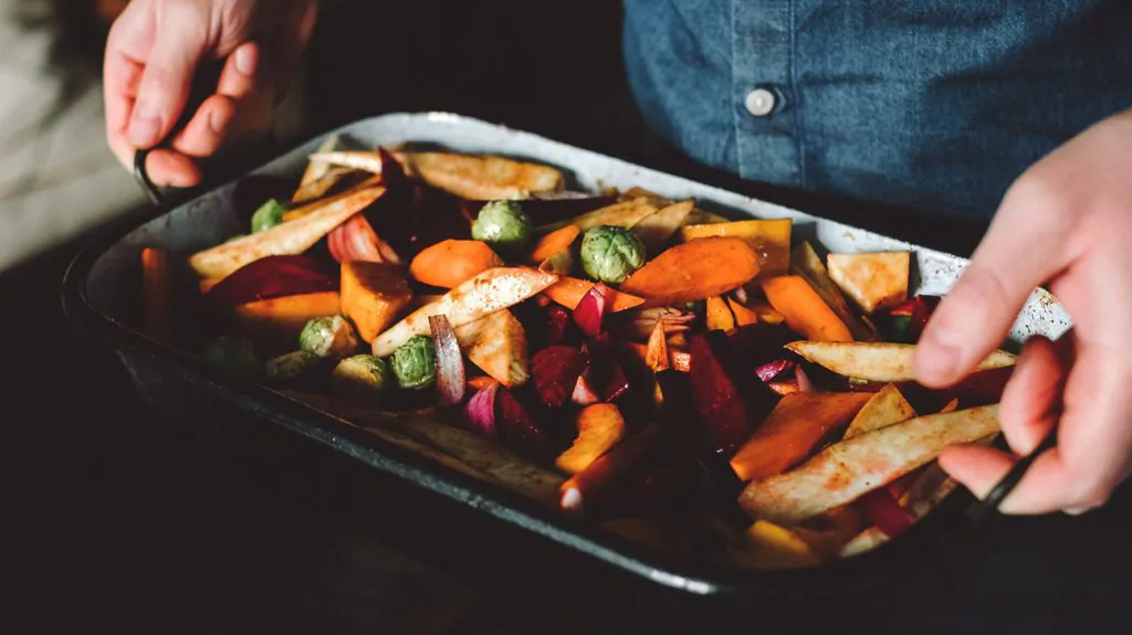 Seasonal vegetables usually have more nutrients and are cheaper than non-seasonal foods. (Getty Images)