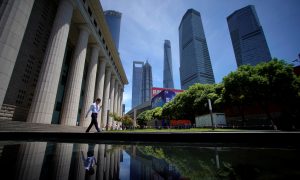 Chinese Economy Teetering on the Brink of Collapse