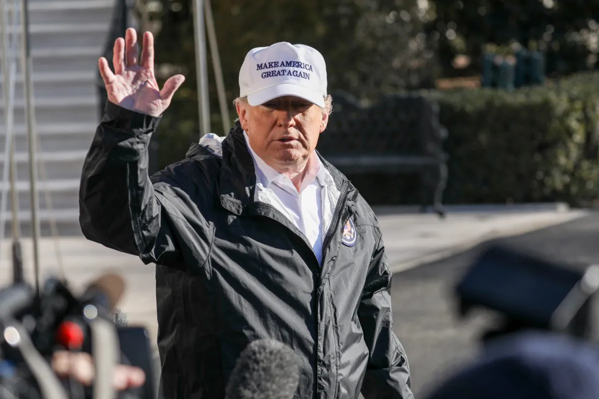 President Donald Trump speaks to media before departing the White House en route to the U.S.-Mexico border in McAllen, Texas, on Jan. 10, 2019. (Charlotte Cuthbertson/The Epoch Times)